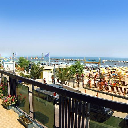 Hotel Continental Bellaria-Igea Marina Exterior photo