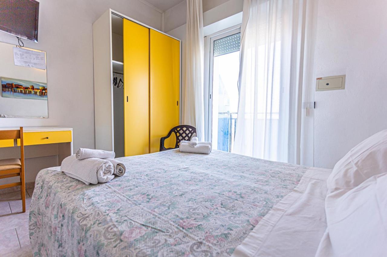Hotel Continental Bellaria-Igea Marina Exterior photo